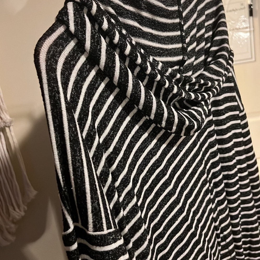 Sweater - Picture 3 of 3